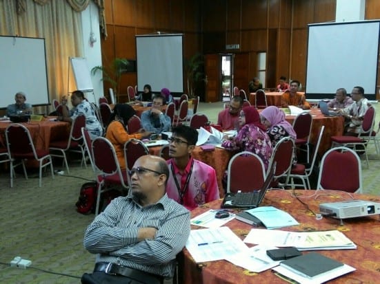 The PTJs representative listening to the instruction given by QRiM personnel in Risk Mitigation Action Plan course organized by QRiM at UTM Johor Bahru campus.