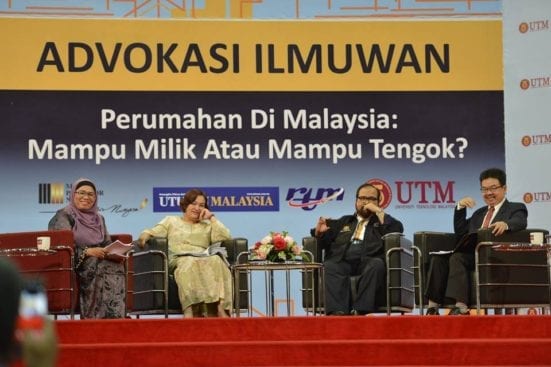 The panelist at the UTM Advocacy Programme. Second left Dr. Suraya Ismail, Prof. Datuk Abdul Halim Sidek and Assoc. Prof. Dr. Hishamuddin Mohd Ali with Prof. Dr. Durishah Idrus (most left) as Moderator.