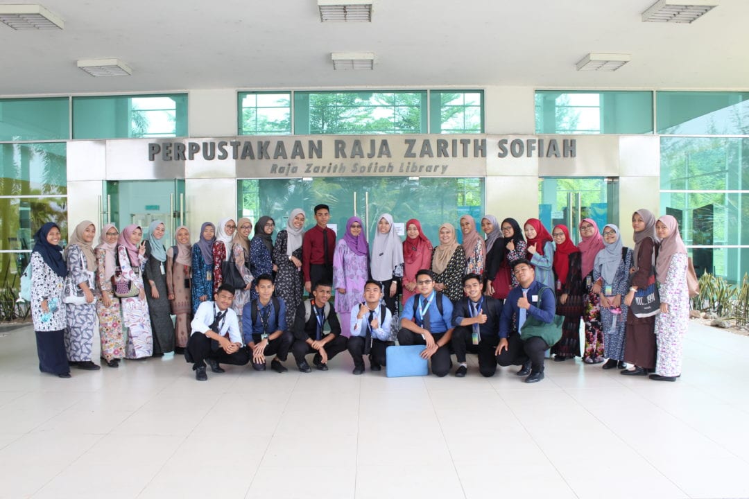 UTM Library's Information Searching Skills Programme with Kolej ...