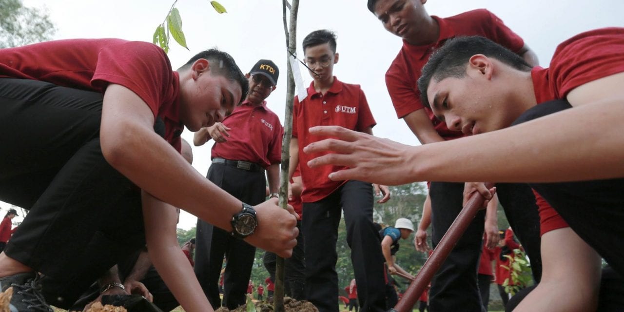 '1 Pokok 1 Pelajar' Pupuk Minda Lestari Kepada Mahasiswa ...