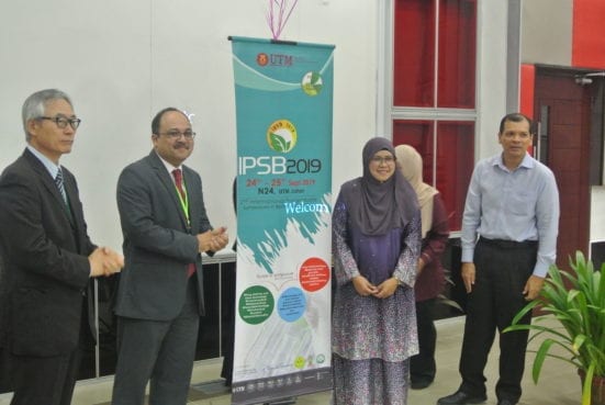 IPSB 2019 was officiated by by Assoc Prof Dr Noor Hazarina Hashim, the Chair of School of Graduates Studies, UTM