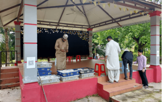 Distribution Nasi Arab at Kolej Perdana