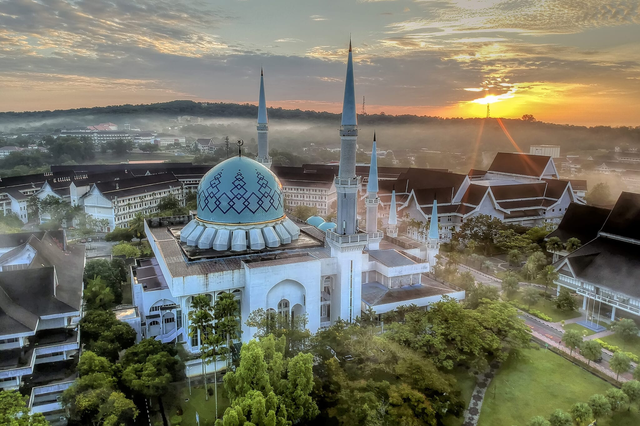 Signifikan Pusat Islam @ Masjid Sultan Ismail UTM Sebagai Gerbang