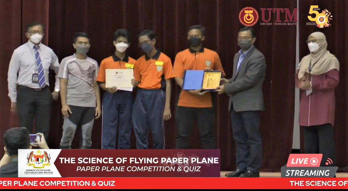 The Science of Flying Paper Plane anjuran FTIR UTM Serlahkan ...