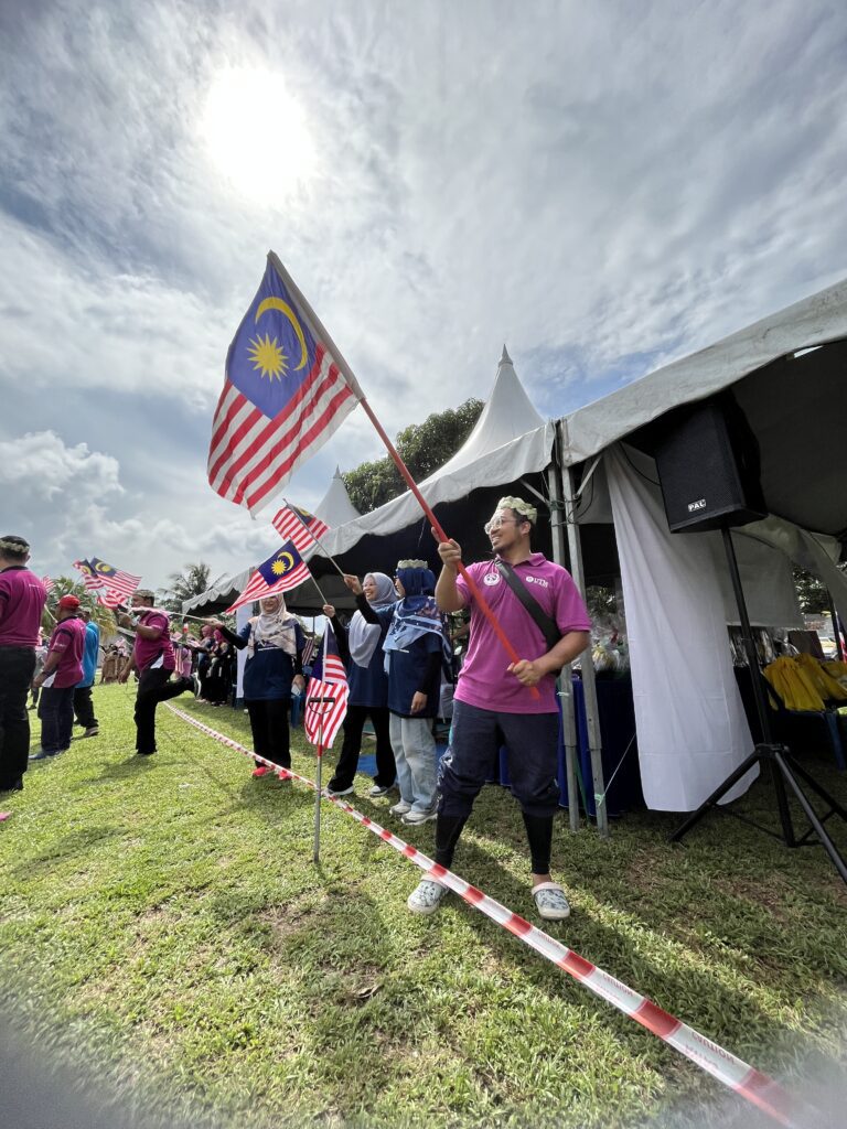 Semarak Merdeka Kdse Rapatkan Hubungan Utm Bersama Komuniti Orang Asli Pasir Salam Utm Newshub 0776