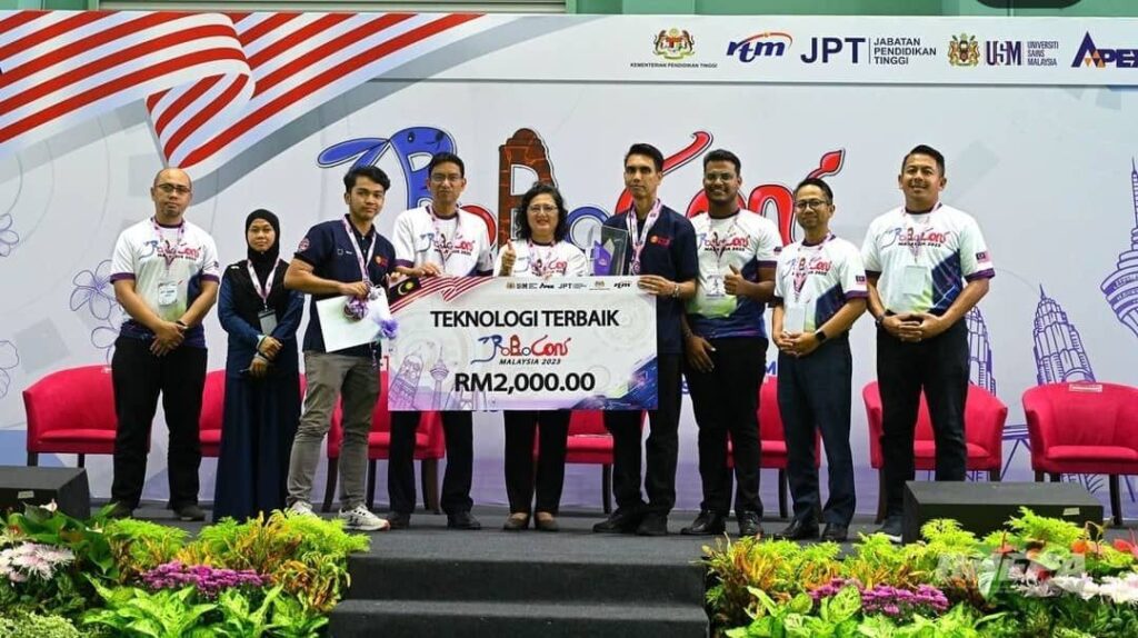 UTM kekal unggul mendominasi Pertandingan Robocon Malaysia 2023 UTM