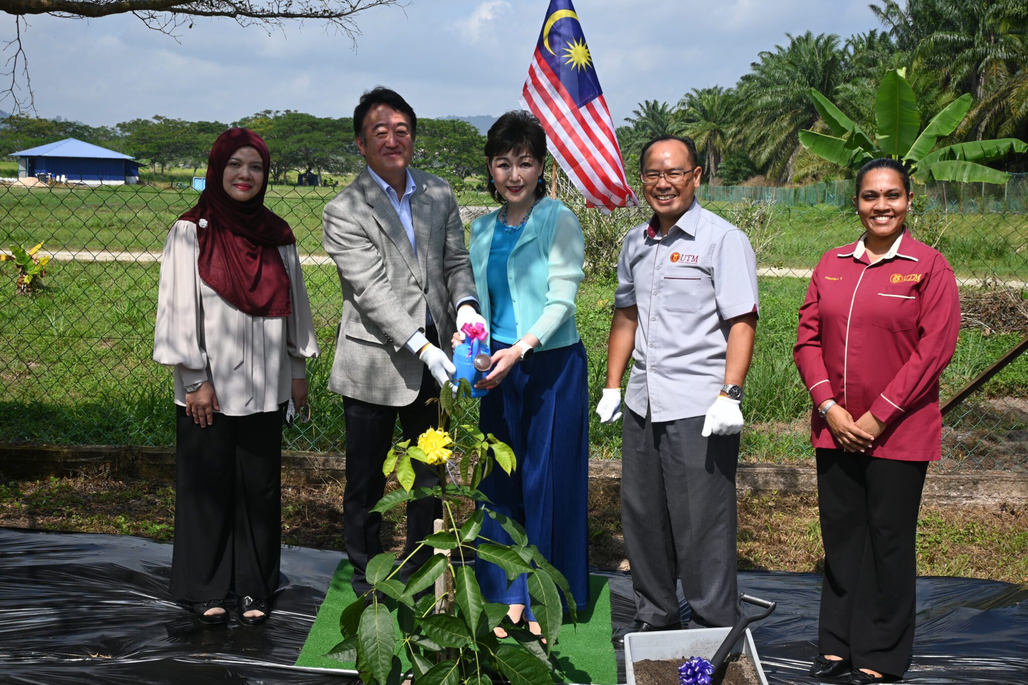 Commemorative planting a tecoma tree by Japanese Ambassador and Madam Takahashi Mami