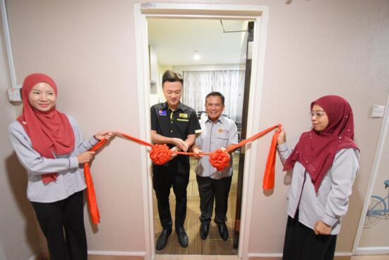 Ribbon-cutting ceremony for the launch of the UTM-MYBHA First Outbound Satellite Lab by the Faculty of Management and MyBHA at Lavender Inn Nusa Bestari