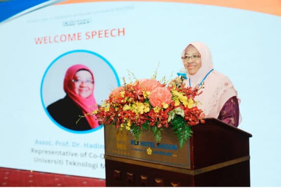 Assoc Prof Hadina Habil Dean of the Language Academy Faculty of Social Sciences and Humanities