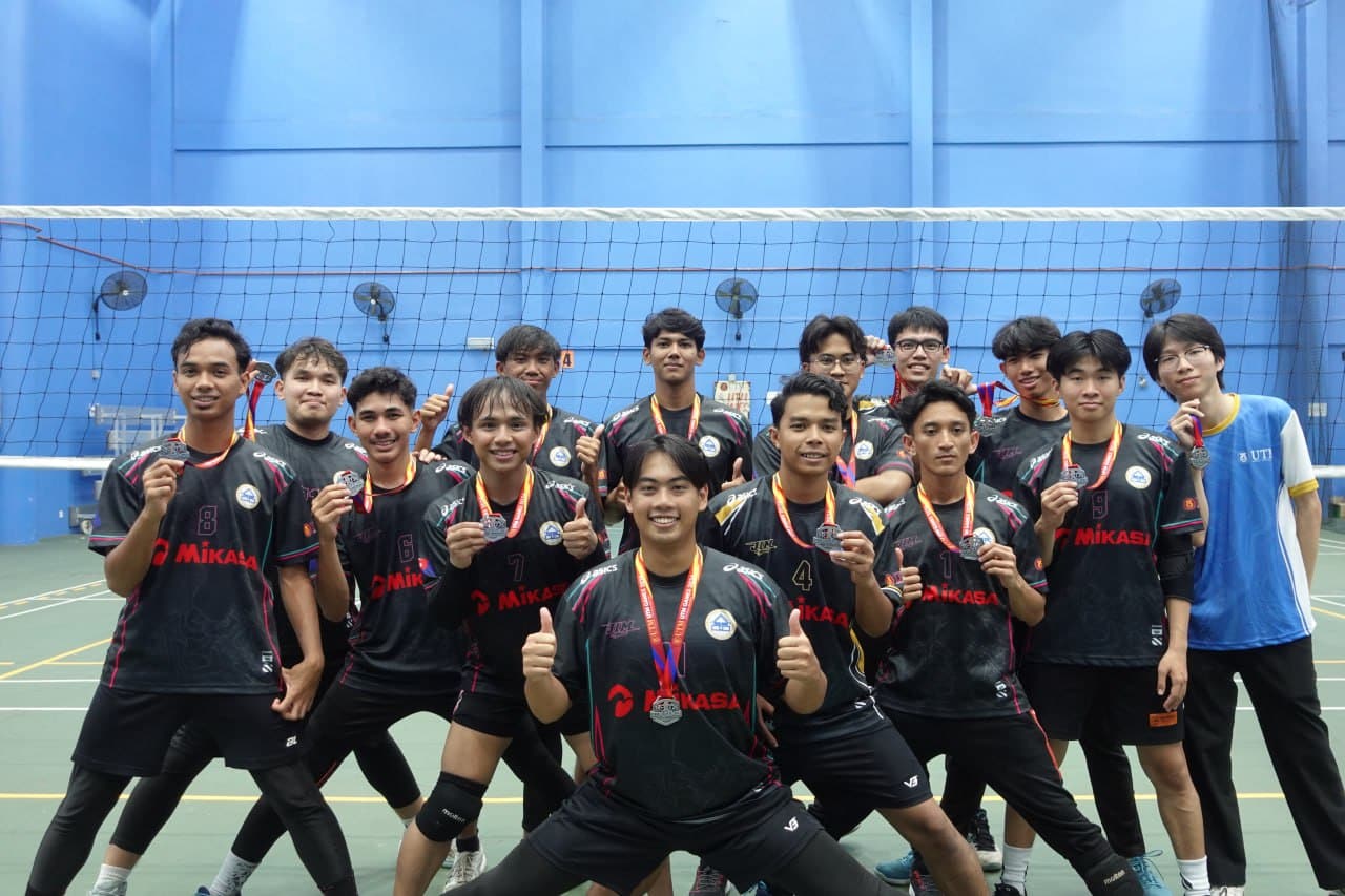 Volleyball (MEN) KTHO athlete that wins silver medal