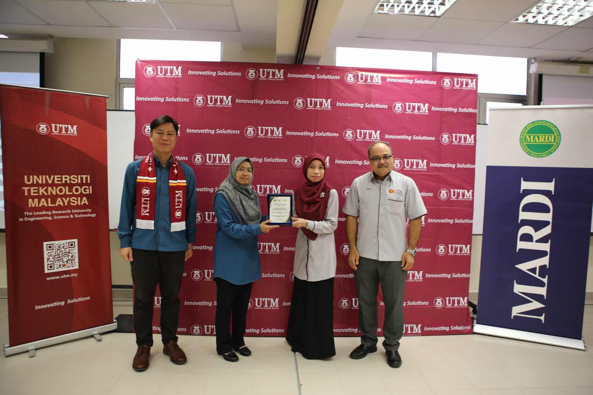 UTMMARDI MoU Exchange During World Soil Day Celebration UTM NewsHub