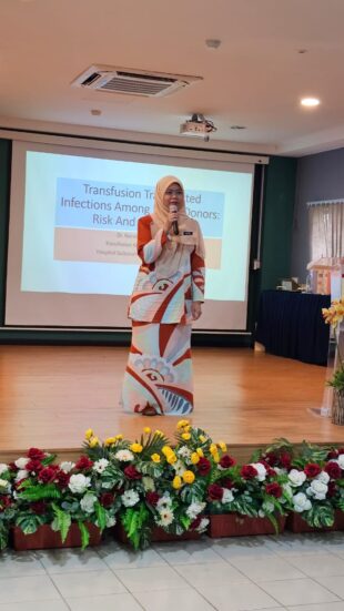 Dr Nurhani binti Sham during the talk