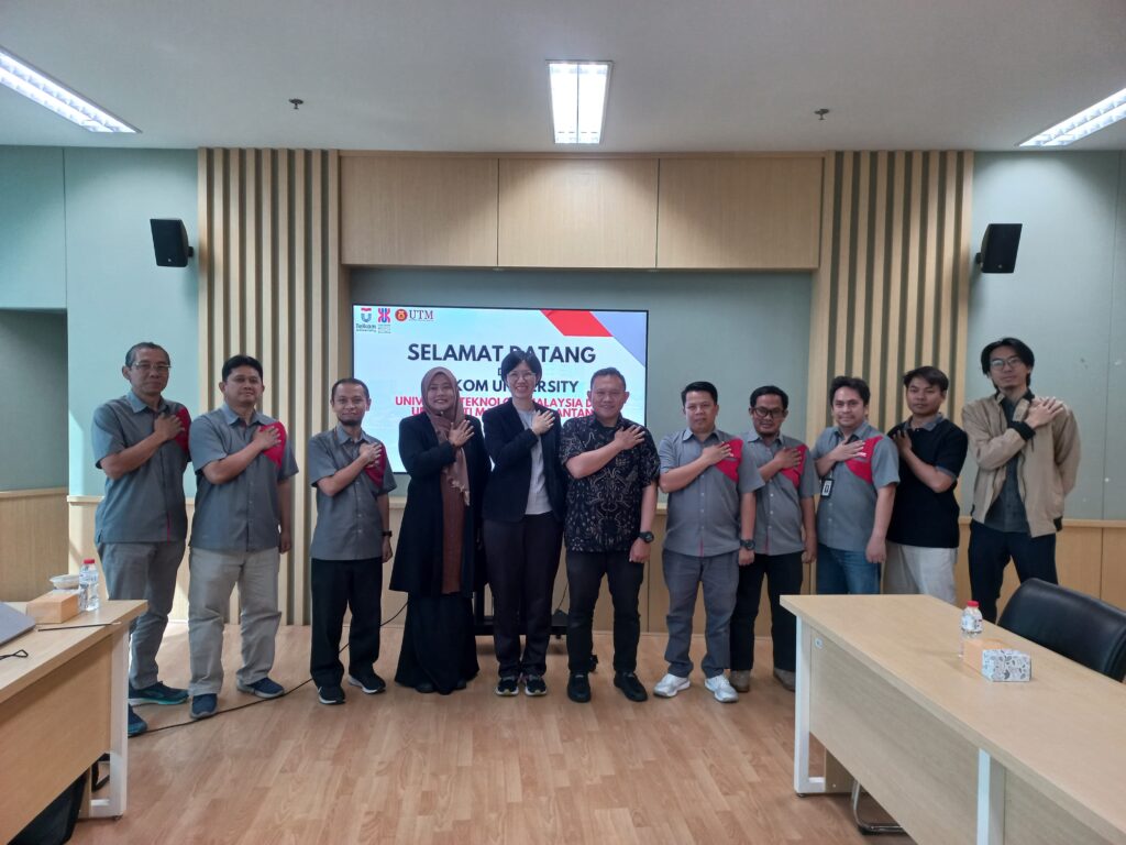 UTM delegates warmly welcomed by Telkom University representatives