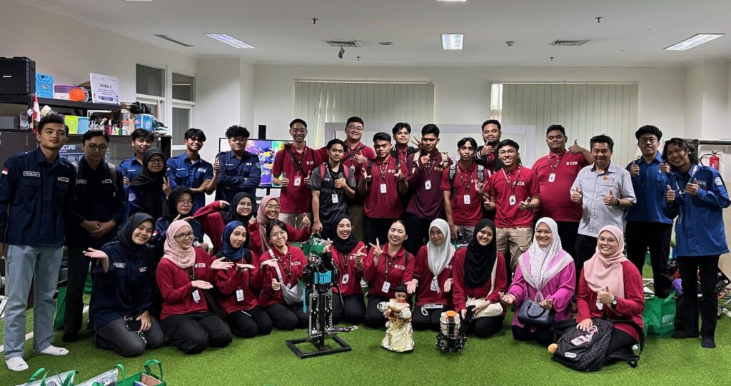 Lawatan ke bengkel dan fakulti UAD Lawatan ke bengkel dan fakulti UAD