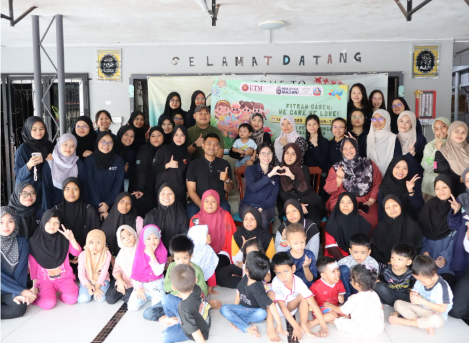 Group Photo of Participants and Organizers