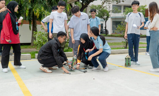 Sesi perkongsian modul Tekanan Udara di HCMUTE