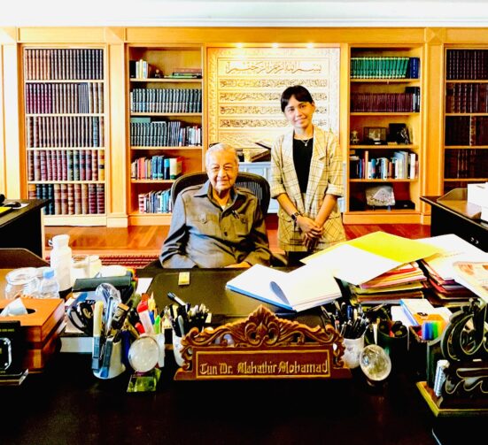 Discussing idea with Tun Mahathir for advice and future planning of equestrian tourism in Malaysia