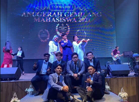 Khairunnisa sering mendapat jemputan untuk membuat persembahan di UTM.